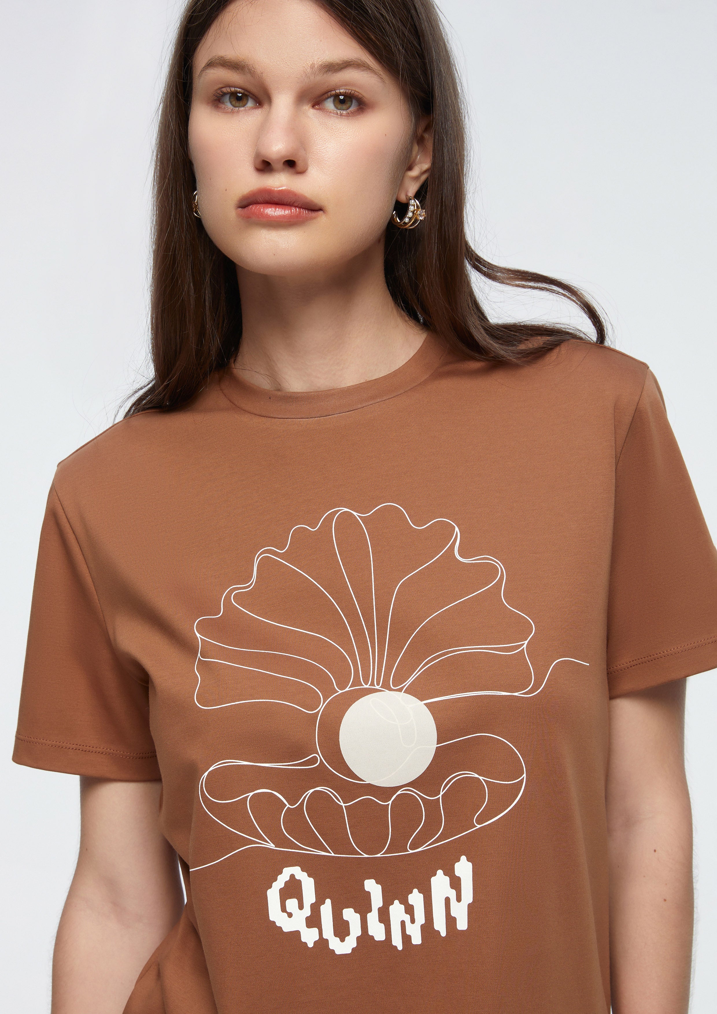 เสื้อยืดแขนสั้นพิมพ์ลาย