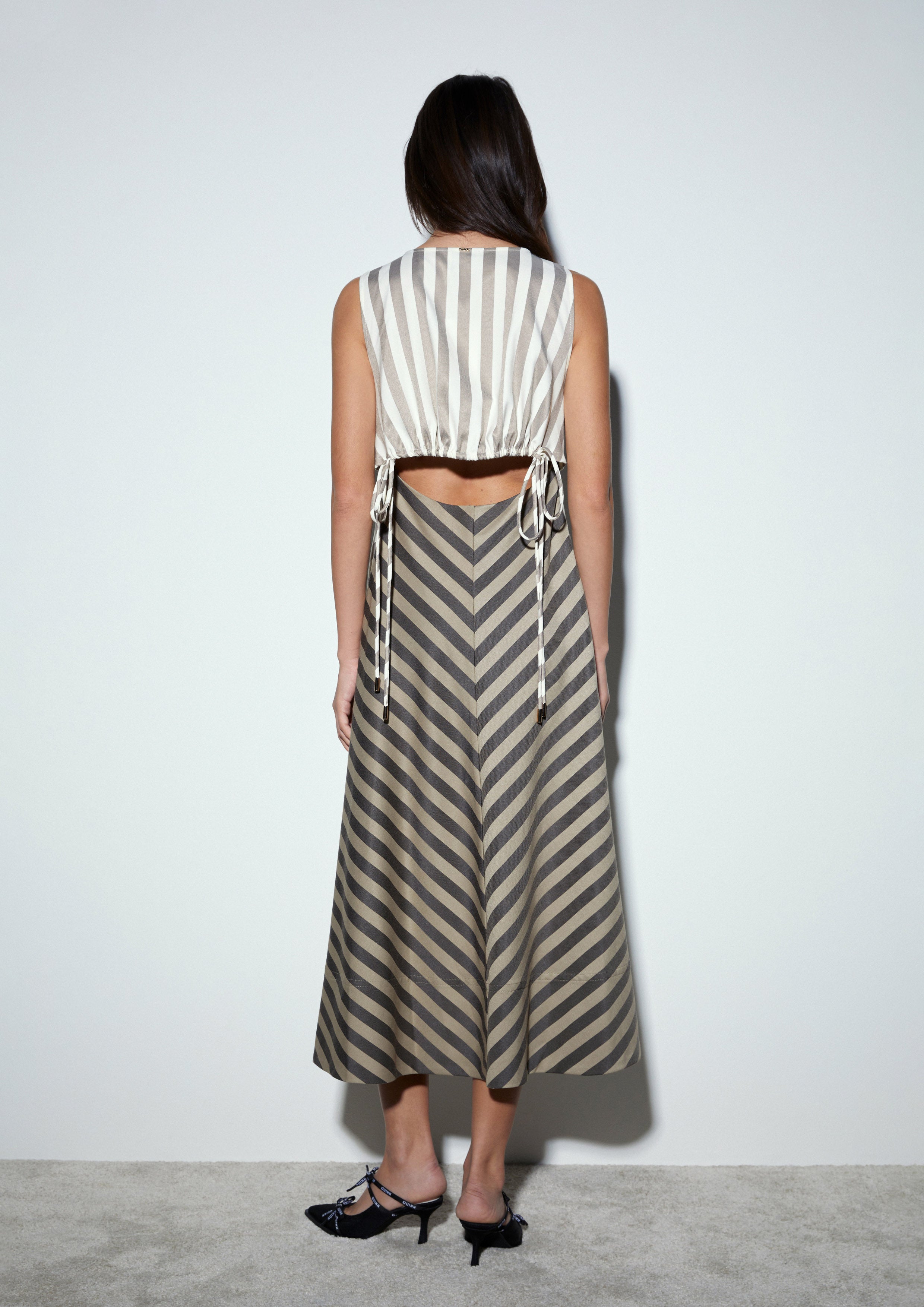 Contrast Diagonal Stripe Sleeveless Midi Dress