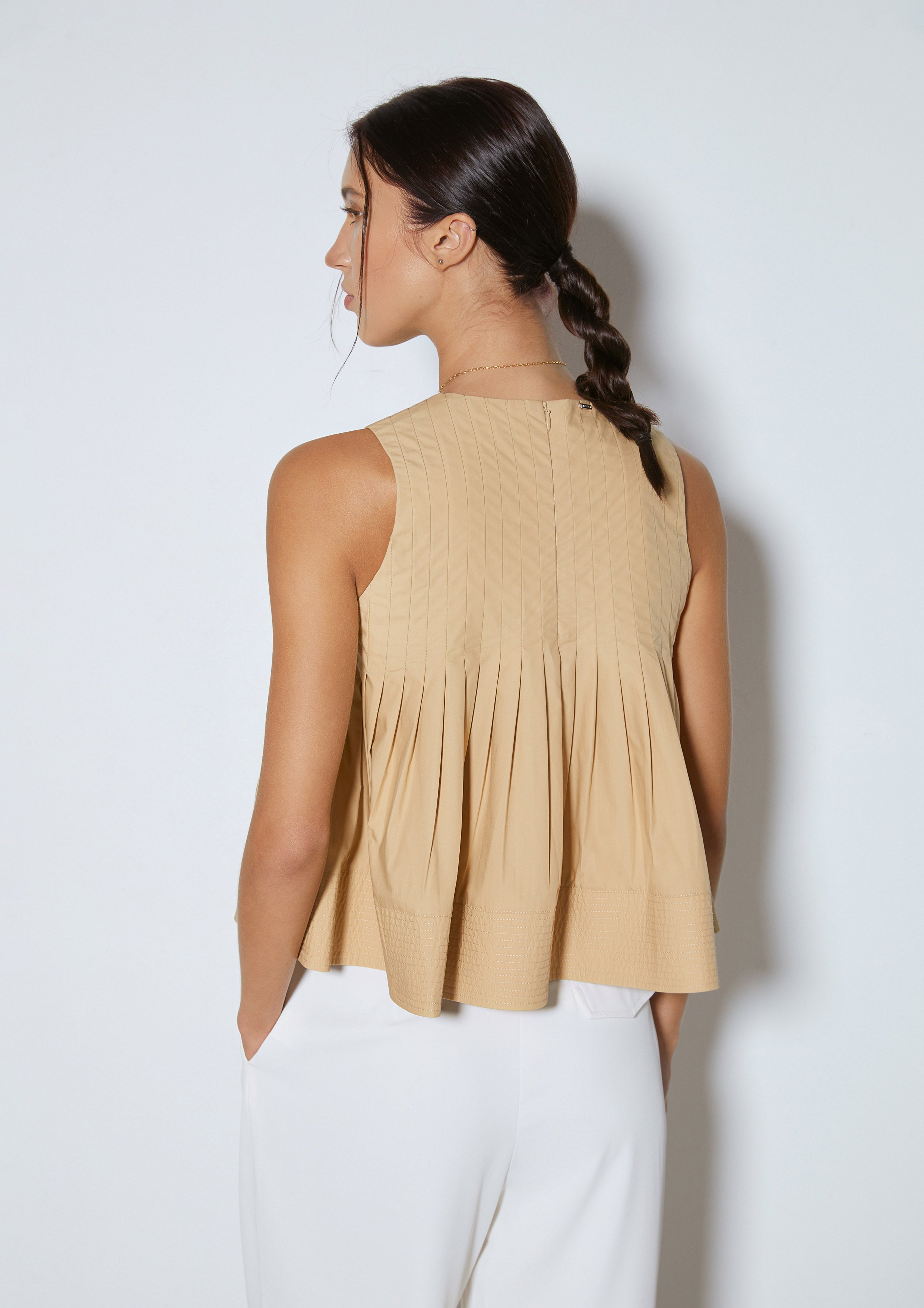 Pleated Ruffle Sleeveless Blouse