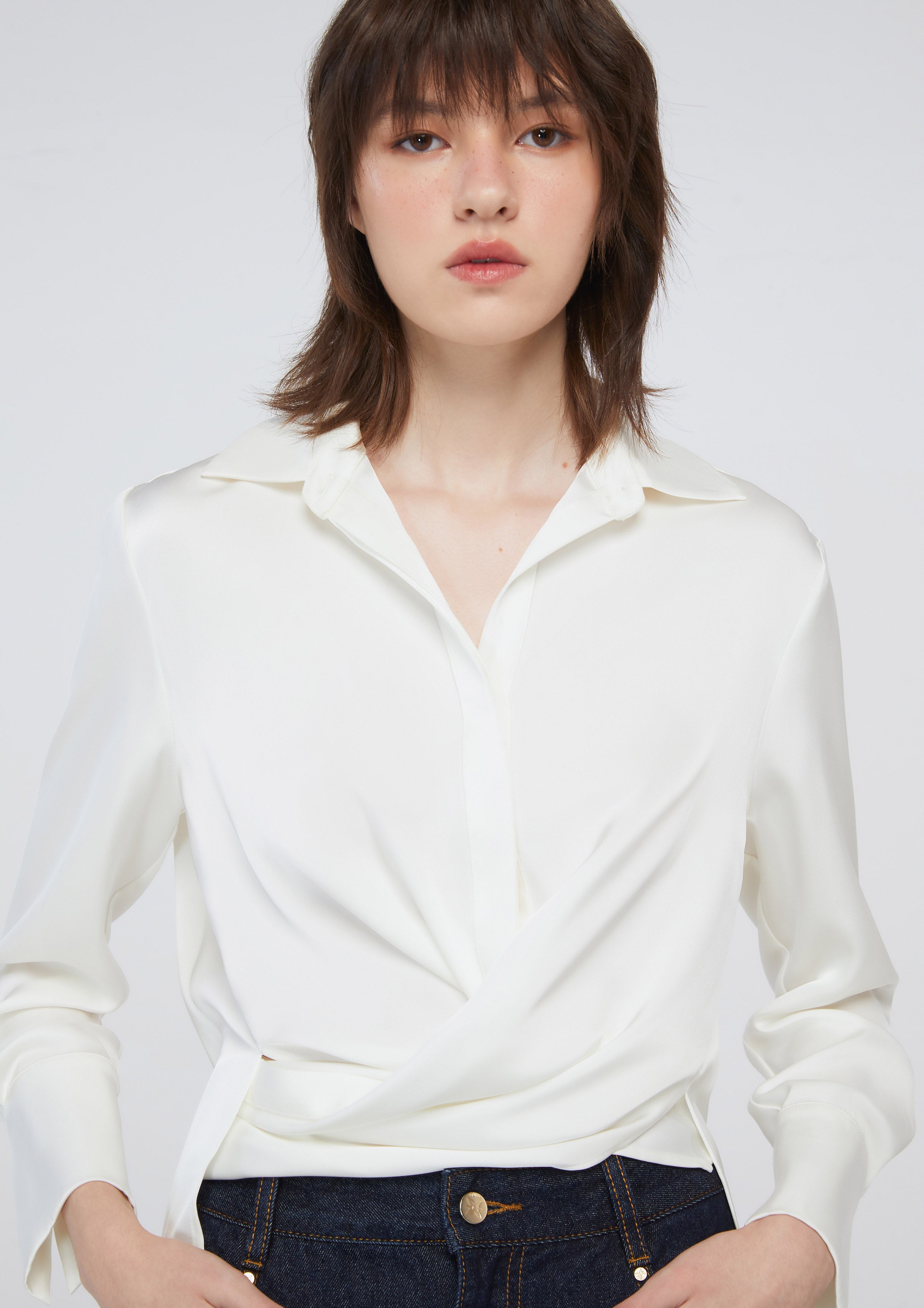 เสื้อเชิ้ตซาตินแขนยาว