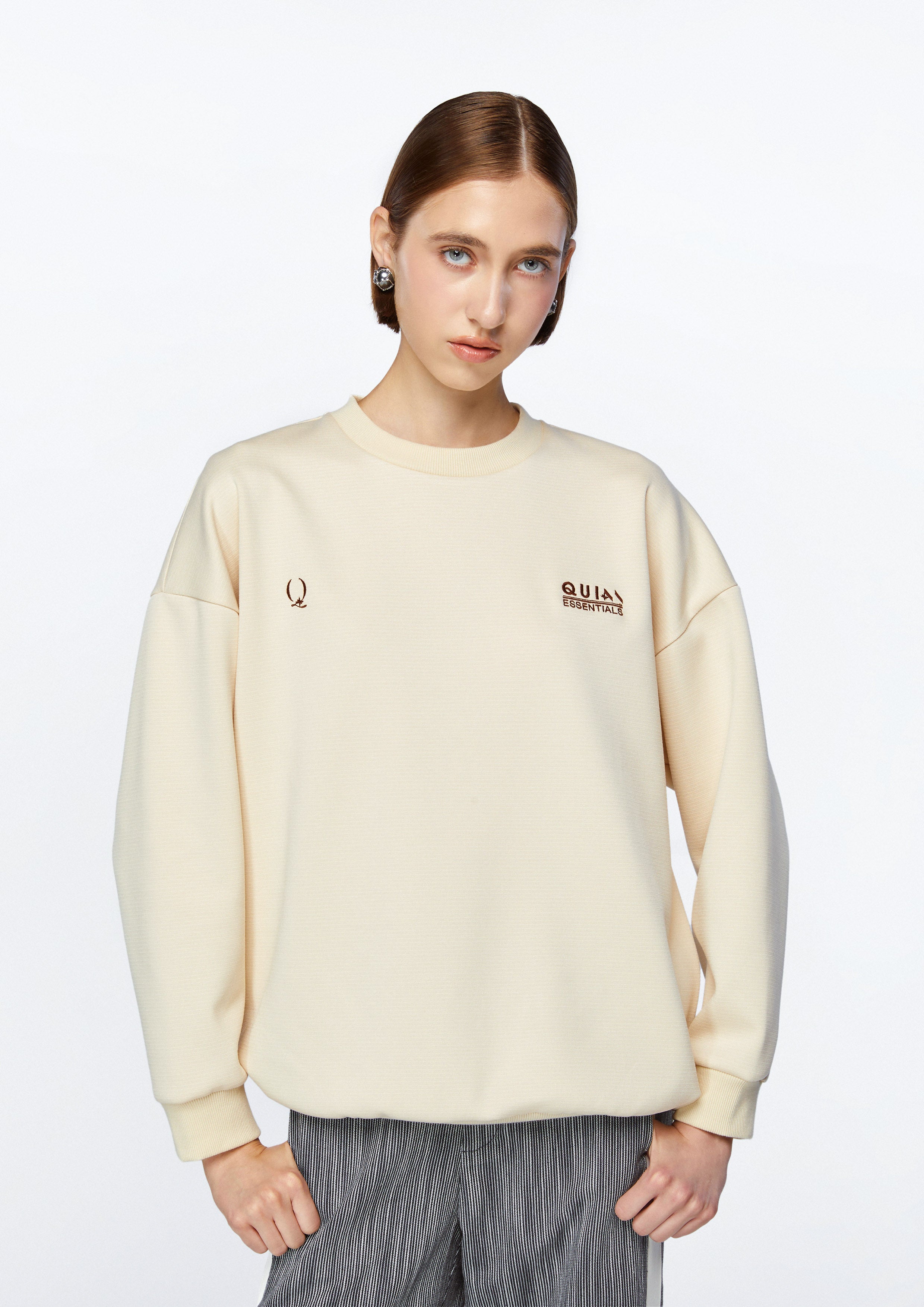 เสื้อพลูโอเวอร์แขนยาวปักโลโก้